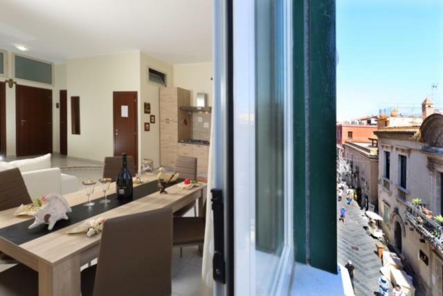 Апартаменты Corso Umberto Piazza Duomo Таормина Экстерьер фото
